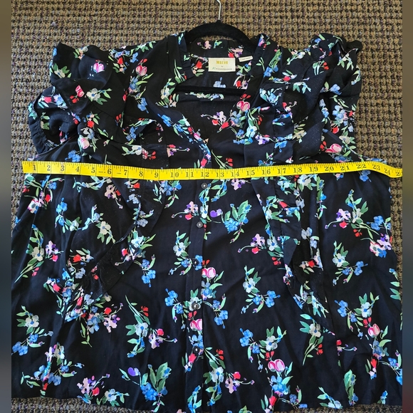 Anthropologie Black Floral Blouse - Picture 10 of 10